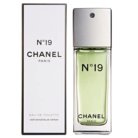 chanel no19 perfume|chanel no 19 perfume price.